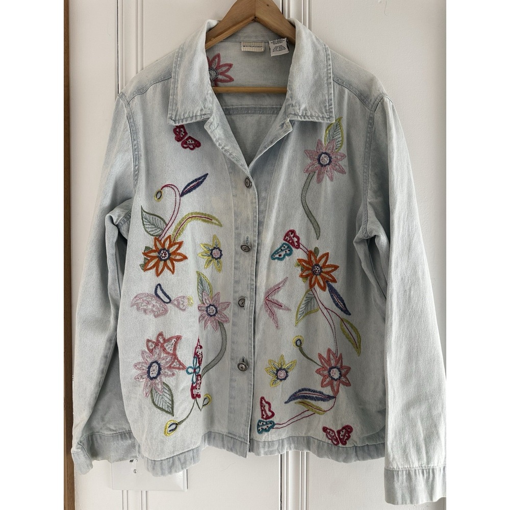 White Stag Womens L Light Wash Denim Shirt Jacket Floral Embroidered Cottagecore